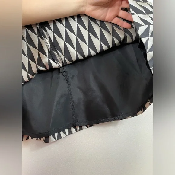 Geometric Black and White Mini Skirt Work Career Summer by BR Size 12 - Picture 9 of 12